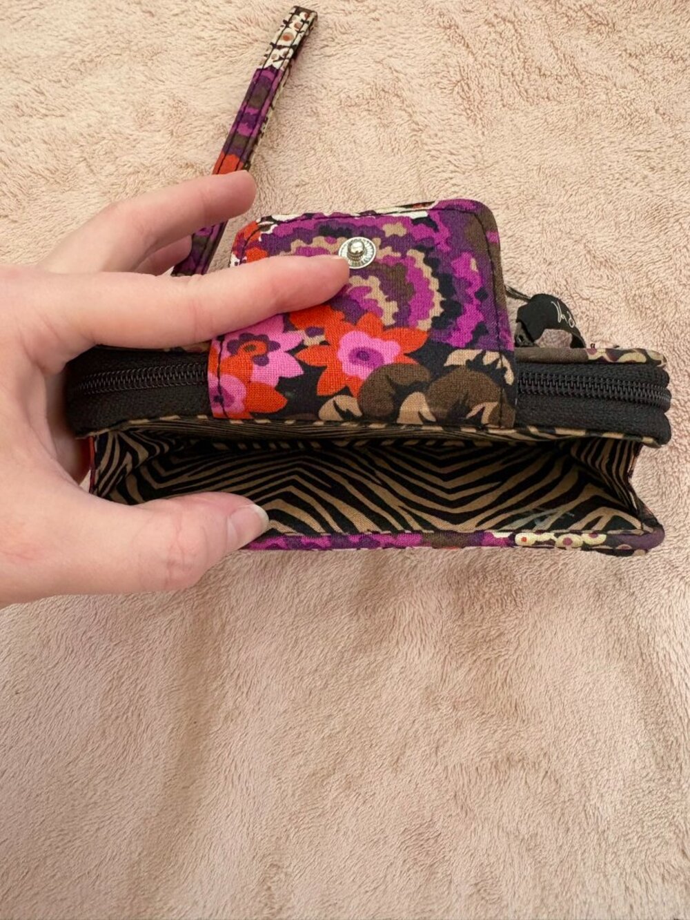 Vera Bradley Rosewood Smartphone Wristlet Floral Zip Around 6" x 4" Wallet - Picture 2 of 11